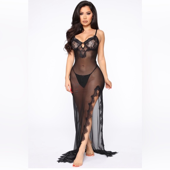 Love Story Lace Gown Set - Picture 1 of 6